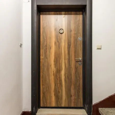 Comfy In The Heart Of Apartament Burgas City