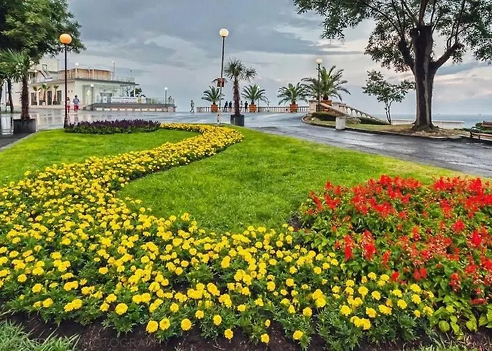 Апартамент Comfy In The Heart Of